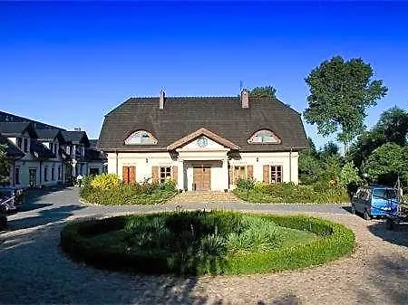 Inn Dworek Nad Pilica 3*